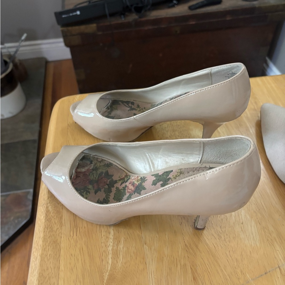 Xappeal Cream Peep-Toe Heels